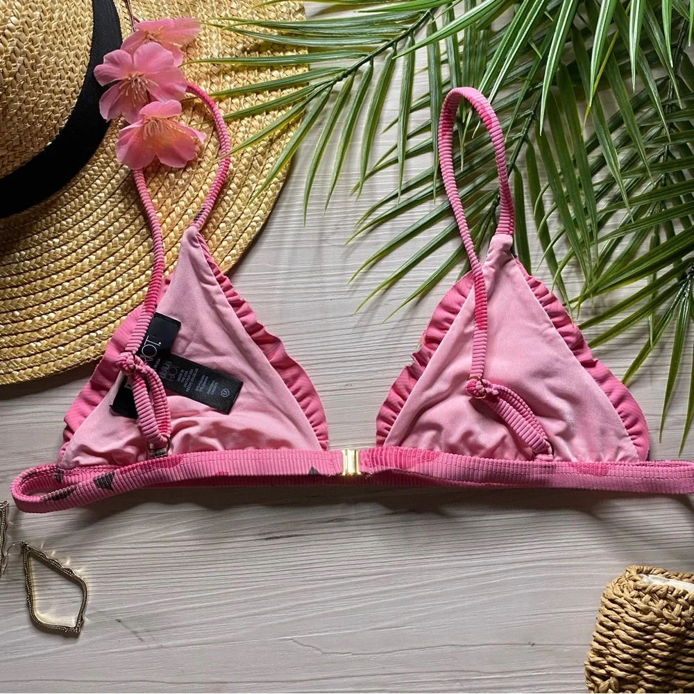 NWOT Beach Riot 🌹 Rosie Pink Valentine’s Day Ruffle Fixed Triangle Bikini Top